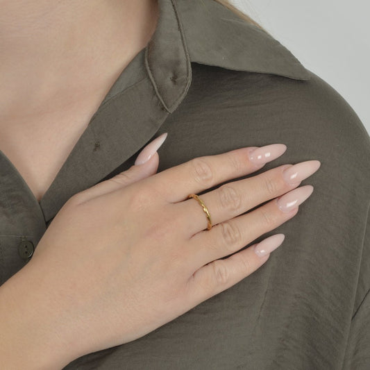 Χρυσό δαχτυλίδι φύλλα gold leaf ring, elegant design.