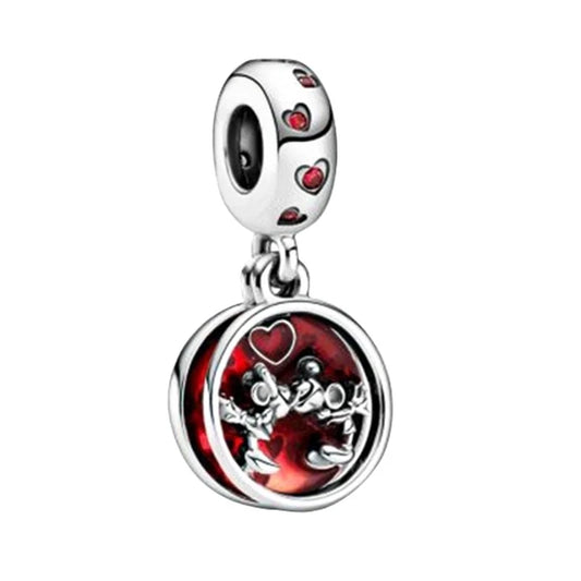 Ασημί γούρι με Minnie & Mickey και κόκκινες λεπτομέρειες







